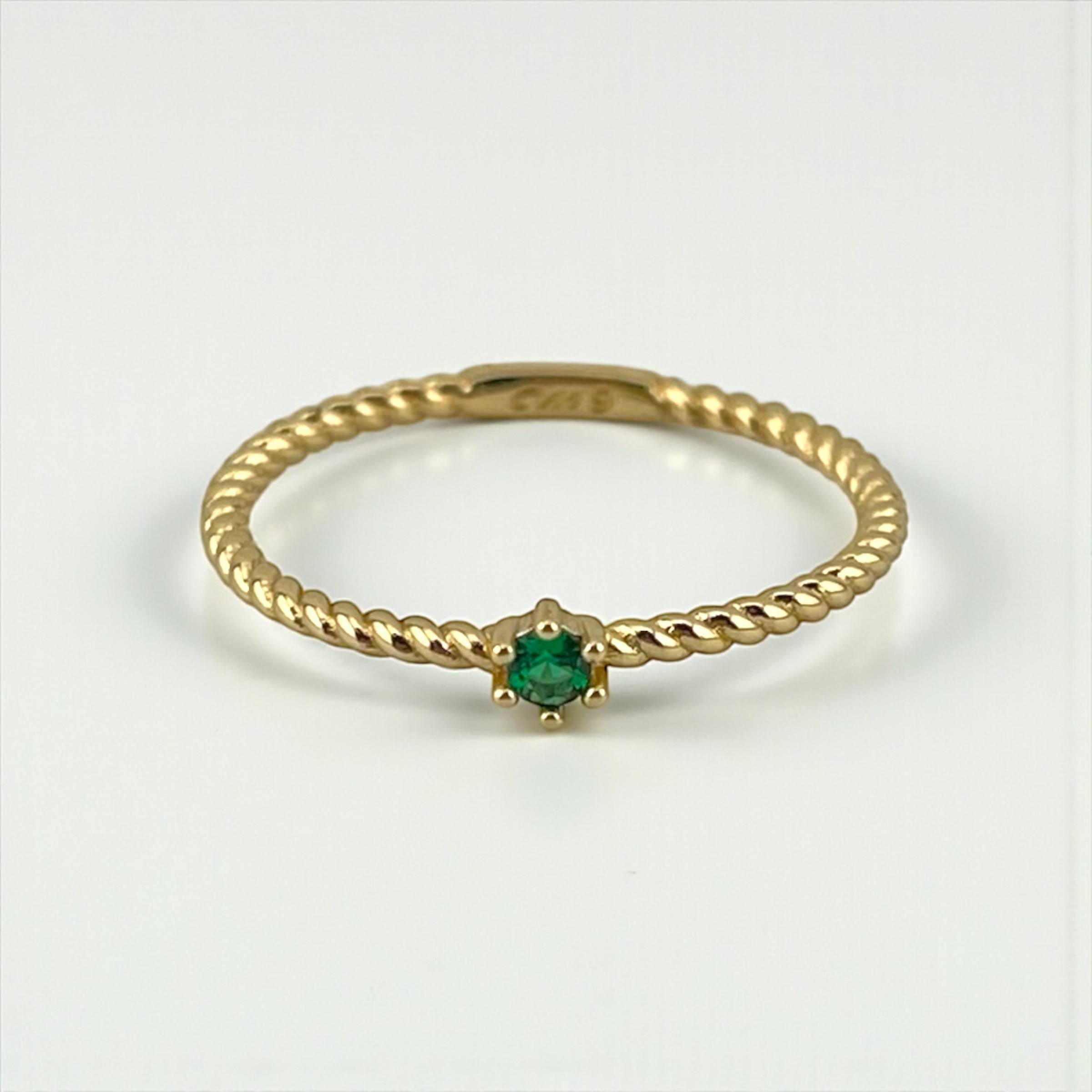 Whisper Ring – Gold