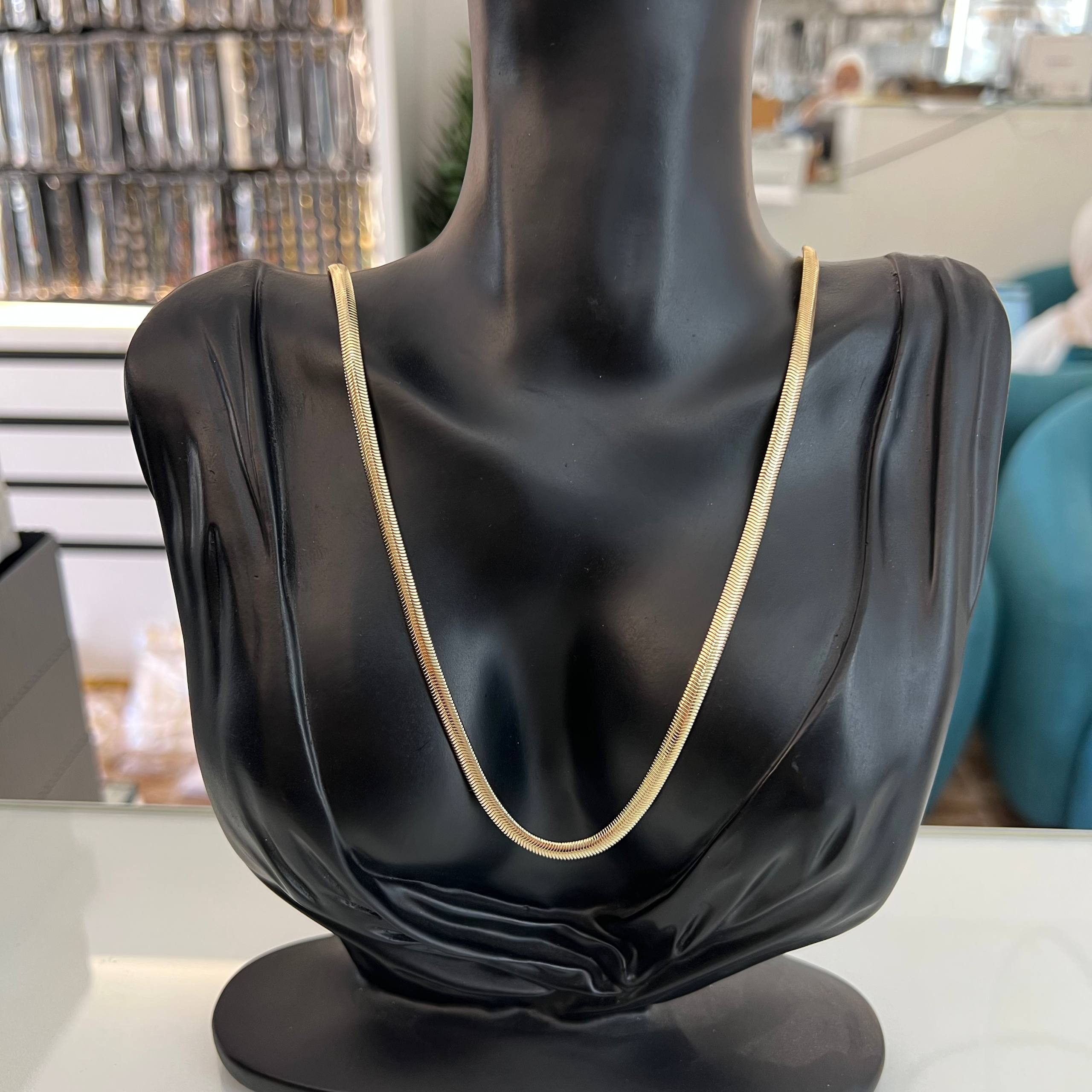 Snake Chain Necklace – Sleek Golden Shine
