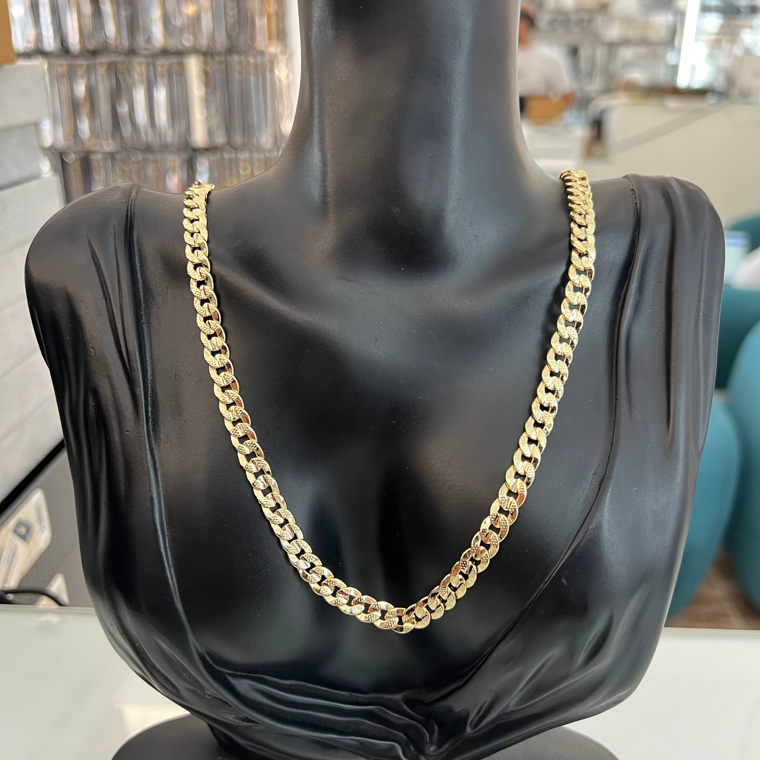Cuban Link Chain – Bold Golden Statement