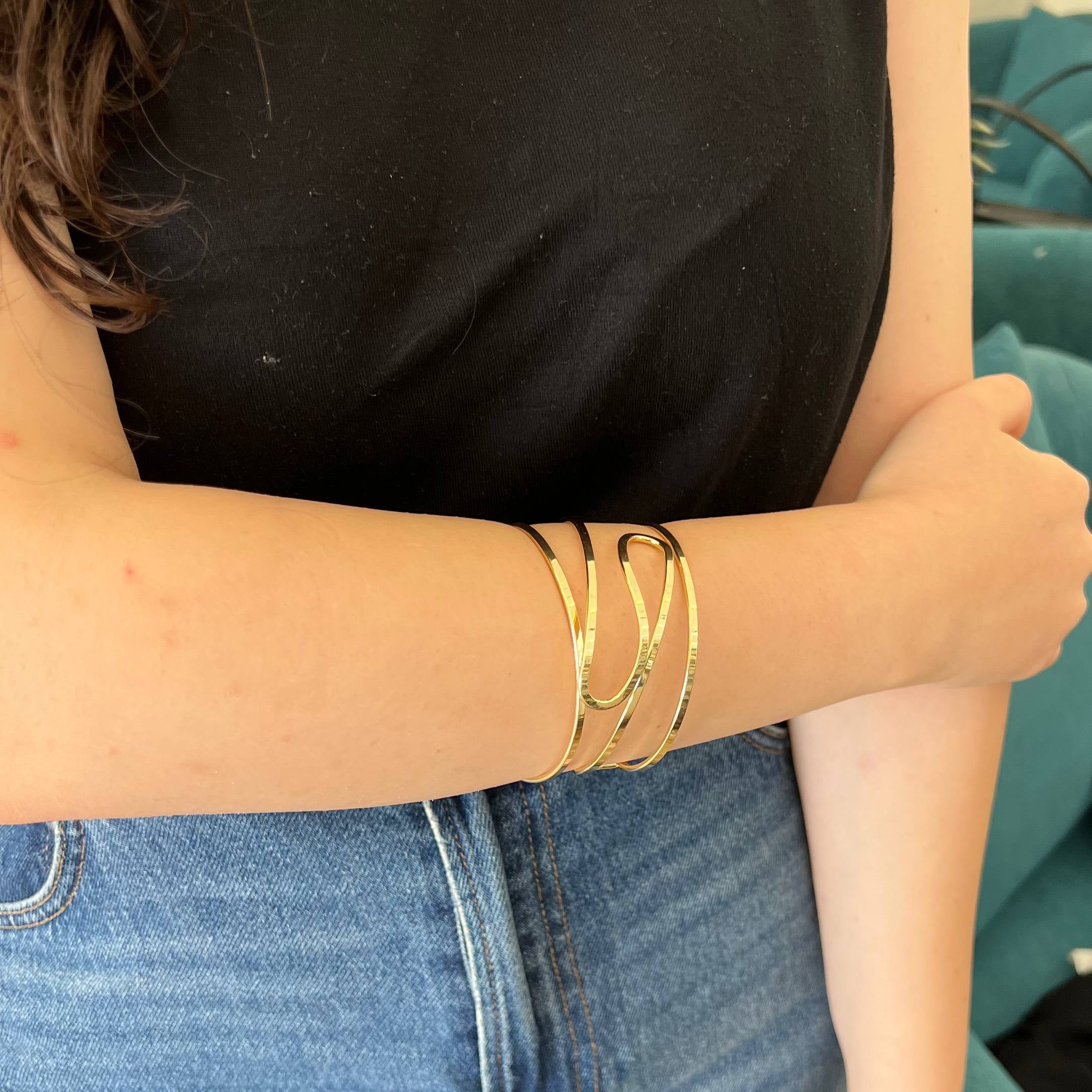 Golden Flow Lines” Arm Cuff ✨